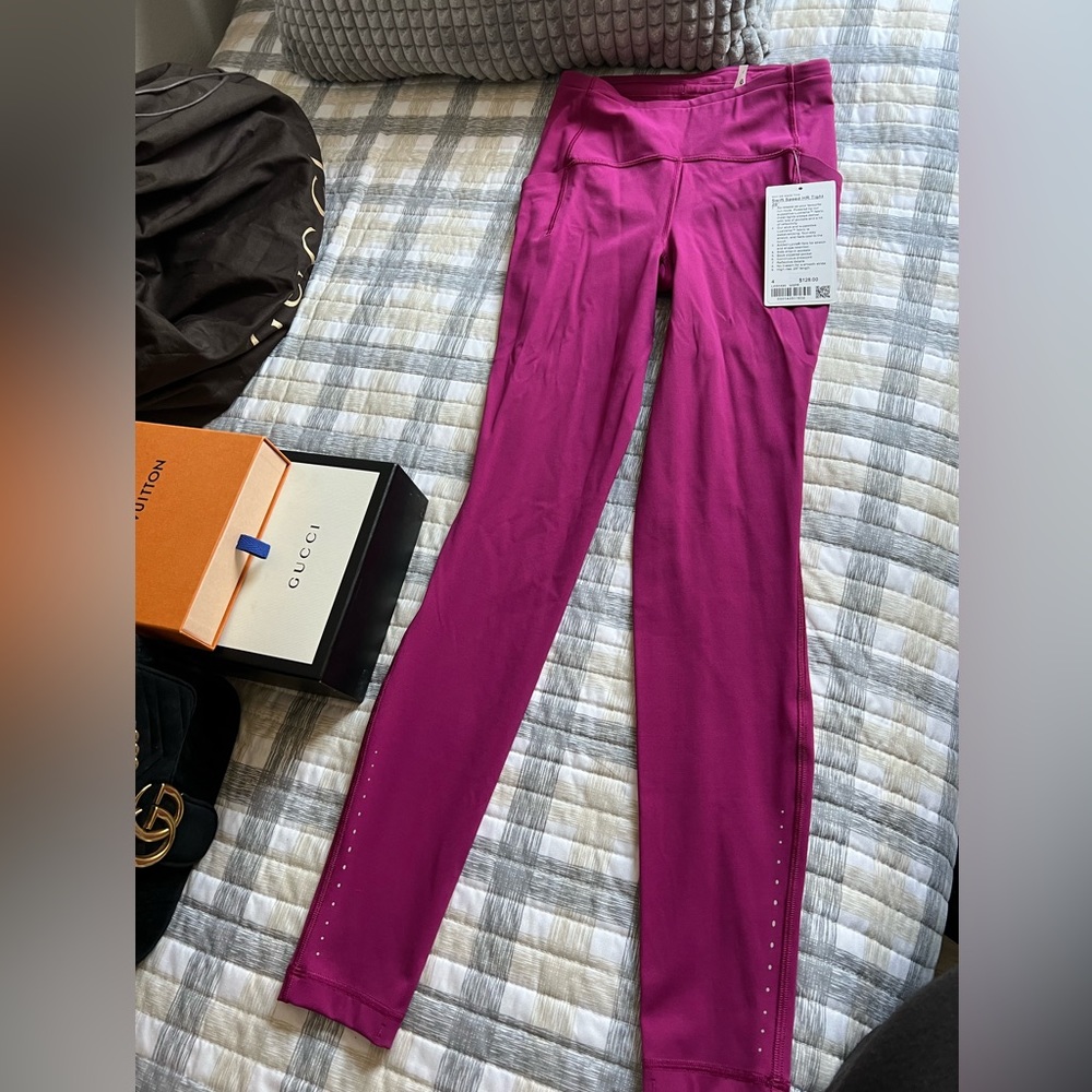 Bran new Lululemon leggings!!